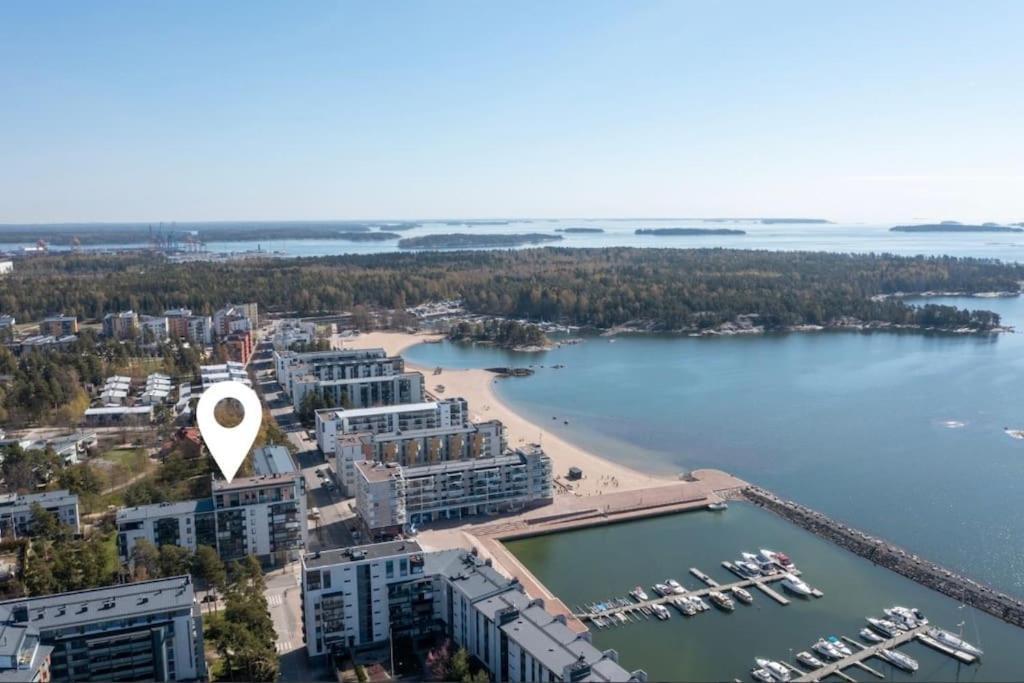 Meren Laeheisyydessae Iso Yksioe Helsinki Exterior photo