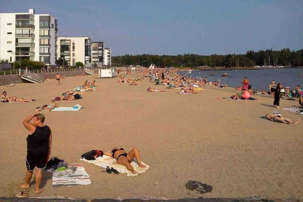 Meren Laeheisyydessae Iso Yksioe Helsinki Exterior photo